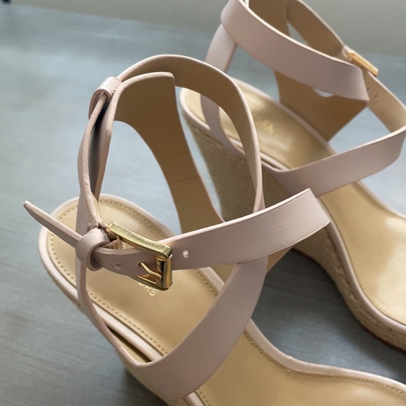Blush/ Nude Michael Kors Wedges - size 9 1/2 - Picture 4 of 7